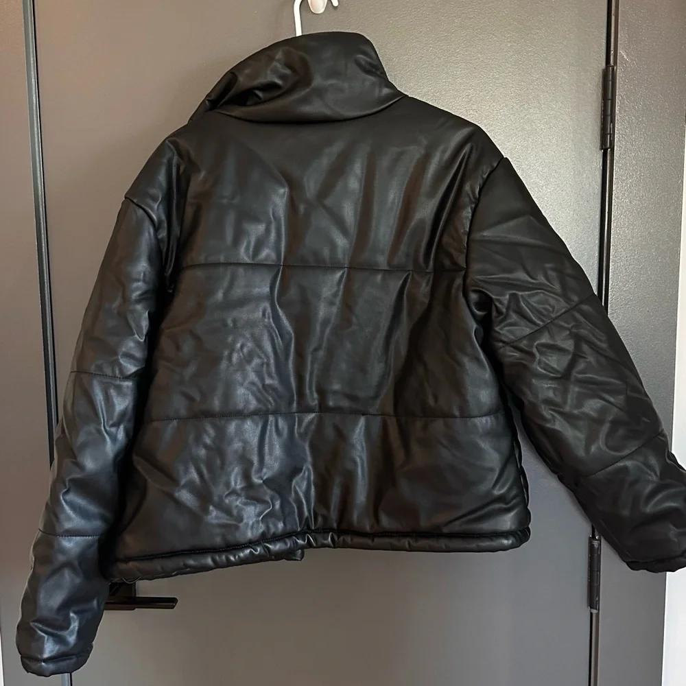 Puffer leather jacket - Picture 2 of 3